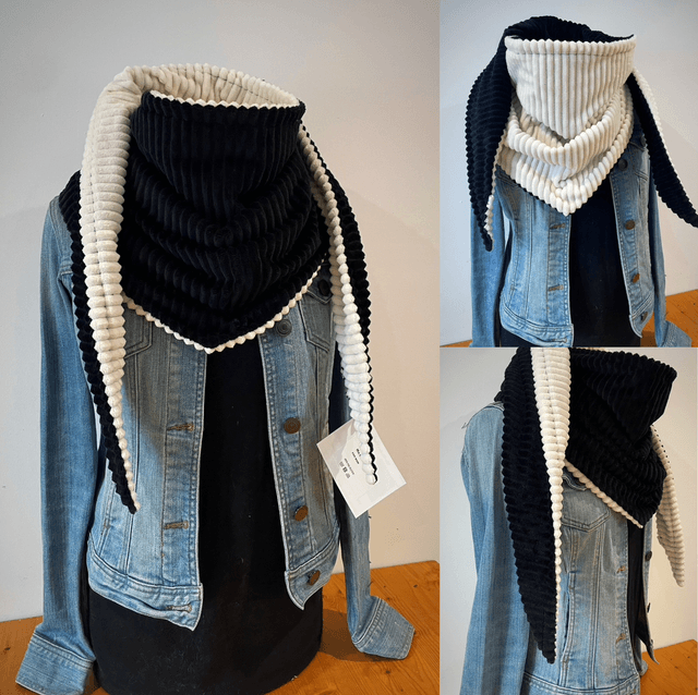 Maxi chèche, écharpe Enfant  «Happy Elise Black & White » en polaire côtelée 