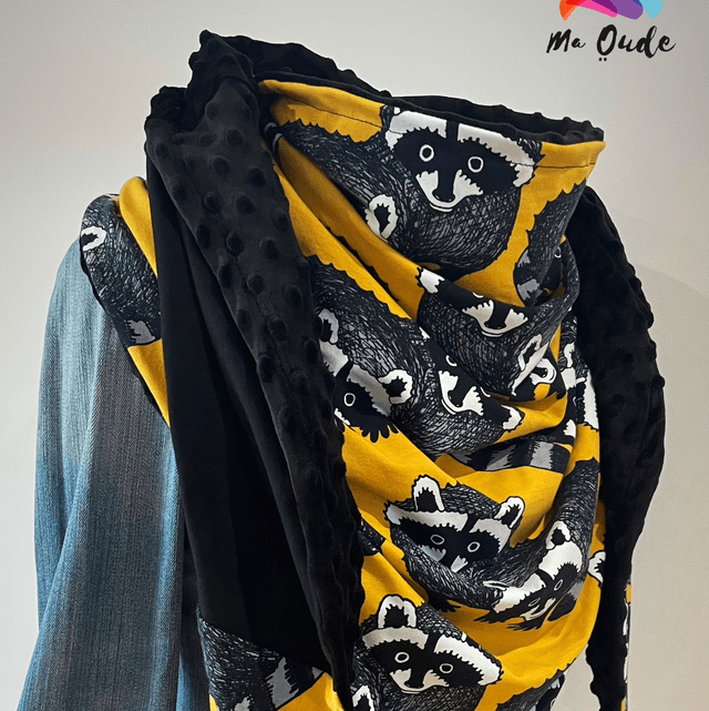 Maxi Chèche Happy Piwi châle, écharpe jaune moutarde noire et blanche doublée en polaire minky noire